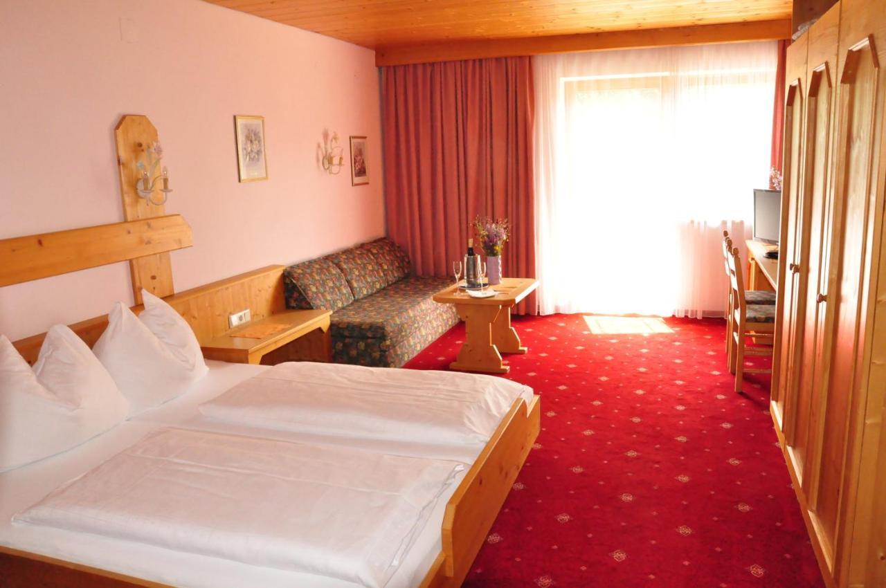 Hotel Zum Hirschen Leutasch Habitación foto