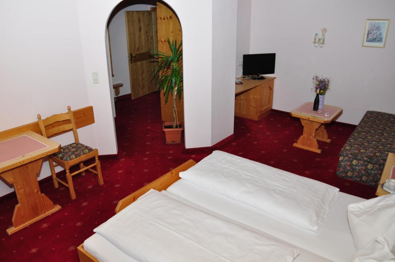 Hotel Zum Hirschen Leutasch Habitación foto