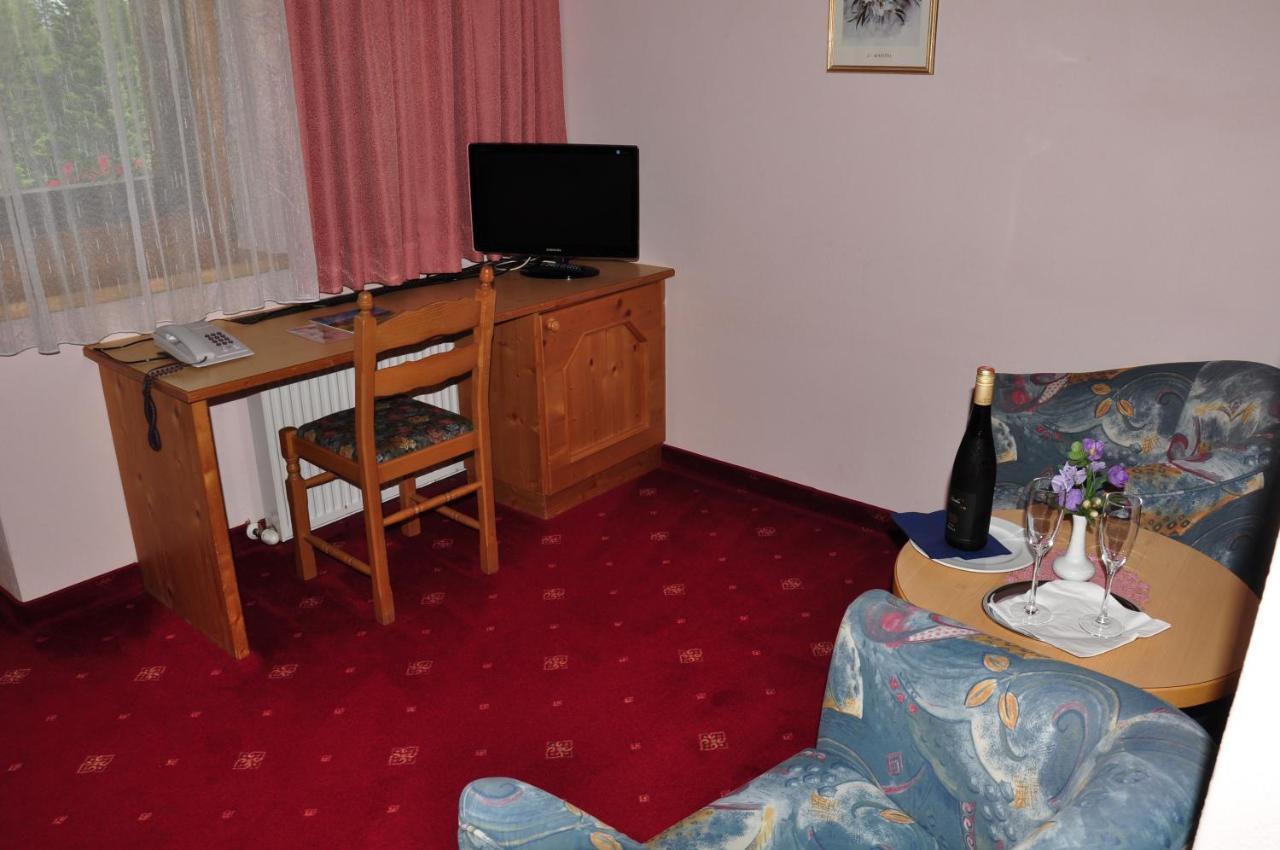 Hotel Zum Hirschen Leutasch Habitación foto